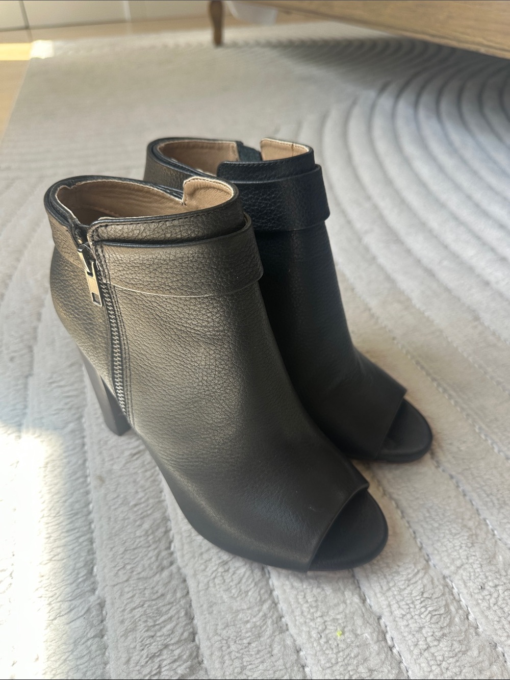 Splendid Black Peep-Toe Leather Ankle Boots